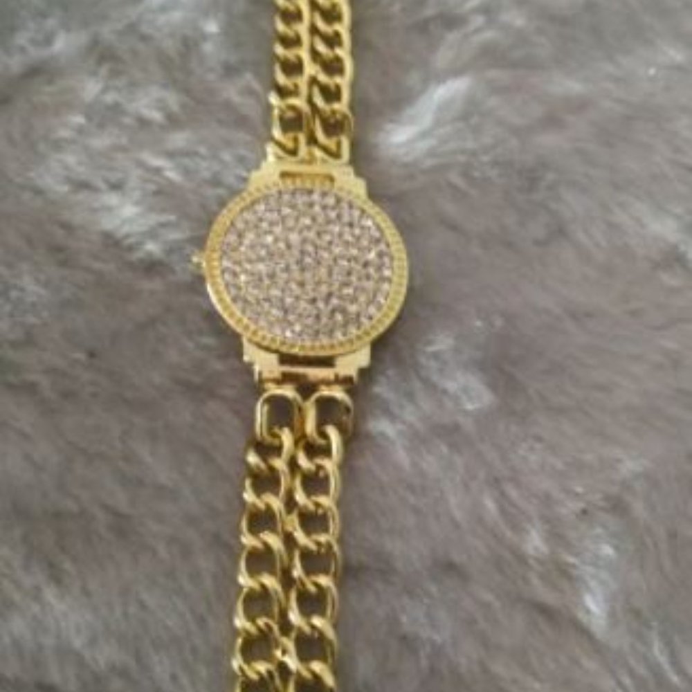 Gorgeous Crystal Watch Face Rhinestone Bracelet - Picture 3 of 5
